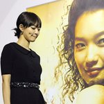'고고70' 시사회, 신민아 올블랙에 화이트구두가 웬 말?