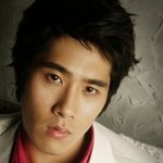 <b>채동하</b>