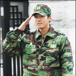 오늘 <b>전역</b>한 윤계상, 발걸음 가벼우시네