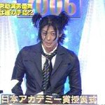 오다기리죠의 따라하기 힘든 난감한 패션들