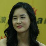 중국에 <b>방문</b>중인 이다해, '신화통신' 인터뷰 사진