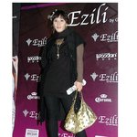 패션의 선두, 걸 프렌즈 <b>런칭</b>쇼