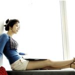가수 린, <b>셔츠</b>가 뒤집혔잖아..!