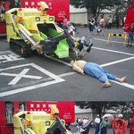 <b>일본</b>에있는 술취한<b>사람</b> 실어가는기계..