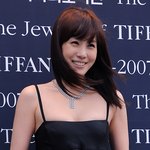 김정은 행사장에서 약간 언<b>발란스</b>한 신발과 육중해보이게 하는 옷