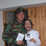 김태우와 소설가 이외수씨의 만남!! 이외수씨가 너무 작아보여요~ㅋㅋ
