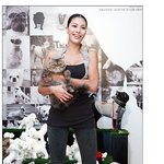 모델 박윤정, 도도한 고양이와 함께 행사장에 나타났어용!