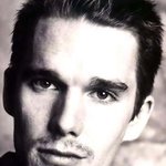 <b>에단</b>호크 셋째의 엄마는 유모?