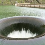 세계 최대의 물 <b>웅덩이</b>(water hole)