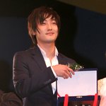 강타 오늘의 젊은 <b>예술</b>가상 수상모습~