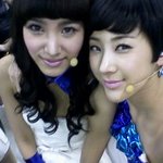 쥬얼리 동생들과 셀카찍은 서인영~ㅋㅋ <b>은정</b>이 넘 겁먹었다~