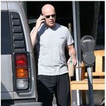 브루스 윌리스와 딸, 별<b>다방</b> 다녀오는 길