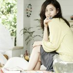 김태희 새로나온 화보! <b>저런</b> <b>옷</b>도 럭셔리하게 어울리는구나!