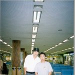 정우성의 허리는 일반인의 <b>명치</b>부분이다