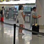 서민정 결혼전 뉴욕공항 직찍 !!! 운동화 굽이 <b>안습</b>이네