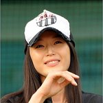 <b>사직</b>구장 간 전지현, 눈주름의 압박ㅠ