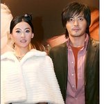 장동건과 함께 사진 찍은 장백지! 둘다 밀랍<b>인형</b>같앙~