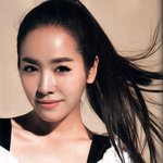 머리 길게 붙인 <b>한지민</b> 최근 화보! 김태희랑 똑같아~