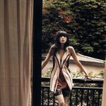 고급스러운 섹시함의 본좌 오윤아! <b>절망</b>주는 유부녀몸매~