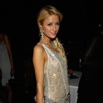 [힐튼]온몸을 <b>은색</b>으로 휘감은 패리스힐튼