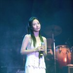 오랜만에 모습 보인 강수지, <b>여전</b>한 미모&amp;긴 생머리