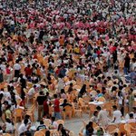15,000명이 한자리에 모여서 <b>민물</b>가재를......,
