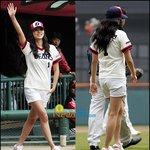 박시연 시구하러 와서!개념 <b>복장</b> 예뻐요!