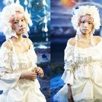 민효린, 흰꽃모자에 드레스..<b>젬마</b>워드 따라한거 같은데