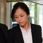 故안재환 <b>빈소</b>찾은 많은 조문객들..강성연씨도 왔네요!