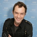 점점 머리가 벗겨져가는 <b>주드</b>로