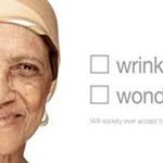 젊은 여성의 누드는 좋지만 아줌마의 누드는 불쾌해?