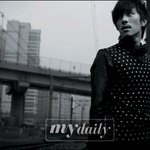 콧수염 기른 김동완, <b>배드보</b>이로 이미지 변신