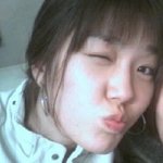 <b>이진</b>, 뽀뽀 좋아해? 사진찍을때마다 뽀뽀하는....;