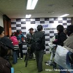 애니밴드 콘서트 <b>직후</b> 인터뷰실에서 직찍사