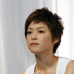 우에노<b>쥬리</b> 짧게 커트로 자르고 시사회에서! 좀 놀랍네요