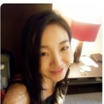 '미코' 박샤론, 짧은 치마에 <b>망사</b>스타킹?