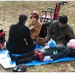 커플끼리 <b>소풍</b> 왔다네요