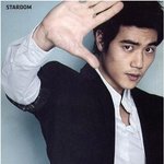 김강우 <b>최신</b> 잡지 사진