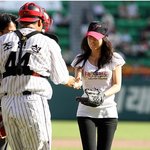 날씬해진 <b>양파</b>, 스키니 입고 야구 시구! 폼 어때?