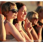 ★조커 히스<b>레져</b>의 장례식에 웃고있는 아내★