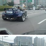 <b>오픈카</b>야? 오토바이야?
