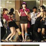 <b>상의</b>만 입고 나오는 듯한 손가인, 너무 짧아 ㅠ