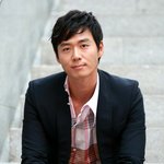 훈남 연정훈... 스크롤 반전 <b>의상</b>