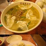 한번 가면 두번 세번 가게 되는 <b>명동</b>교자~