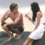 하와이에서 <b>러브</b>모드! 잭 에프론 - 바네사 허진스!