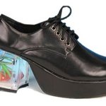 걸으면 충전되는 구두!