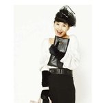 격한 <b>소녀느낌</b>의 화보, 이거 정혜영 맞는거임?ㅎㅎ