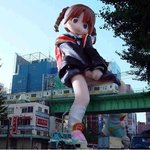 <b>민망</b>한 곳을 지나가는 전철;