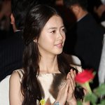 <b>골드</b>빛 드레스 입은 고아라! 근데 피부는 왜ㄷㄷ