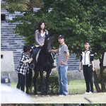 <b>애마</b>부인이 된 김하늘, 그래도 청순하네